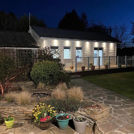 Chalet On The Green - Self Contained With Parking. Inshes 外观 照片