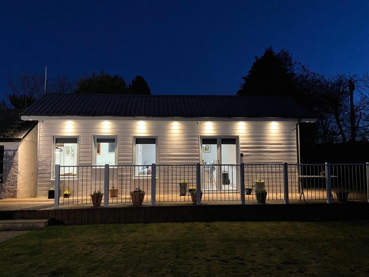 Chalet On The Green - Self Contained With Parking. Inshes 外观 照片